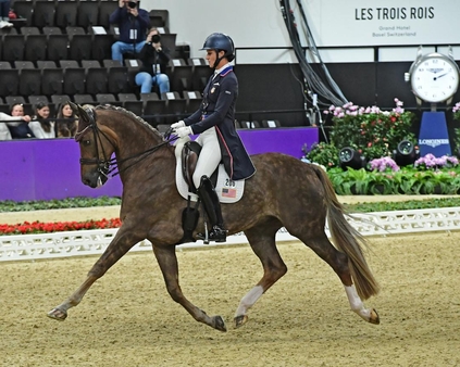 Adrienne Lyleon Helix Kim MacMillan