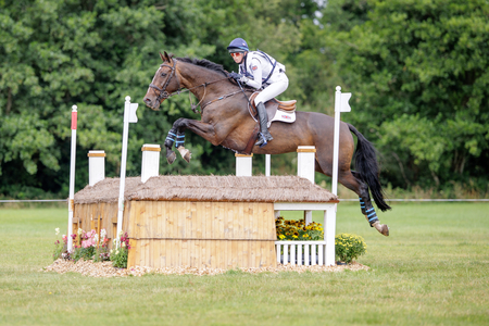 Alice Casburn on Topspin