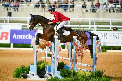 Boyd Martin on Commando 3 jump Allen Macmillan for Macmillan Photogaphy