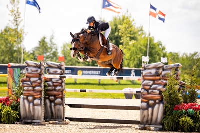 Charlotte Bettendorf on Million Pleasure natalie Suto