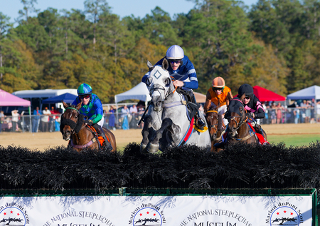 Fil Dor Dan Nevin lead over last in Colonial Cup 3