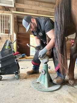 Forge farrier1