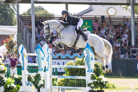 Shane Sweetnam on James Kann Cruz Flasterbo