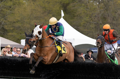 West Newton leads Caramelised over jump in 6th 2